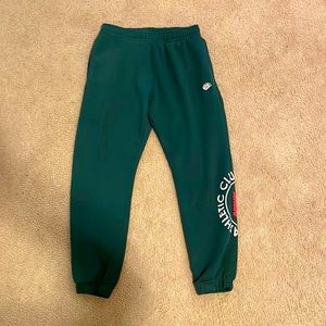 Nike athletic club retro logo jogger